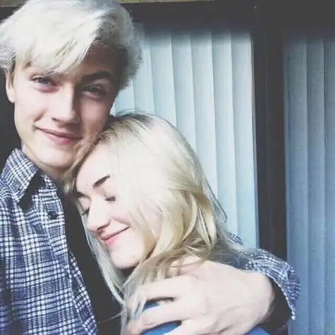 双人情侣搞怪欧美头像moon