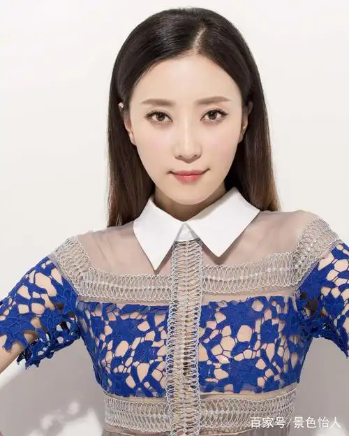 美女演员王泫伊,清秀亮丽