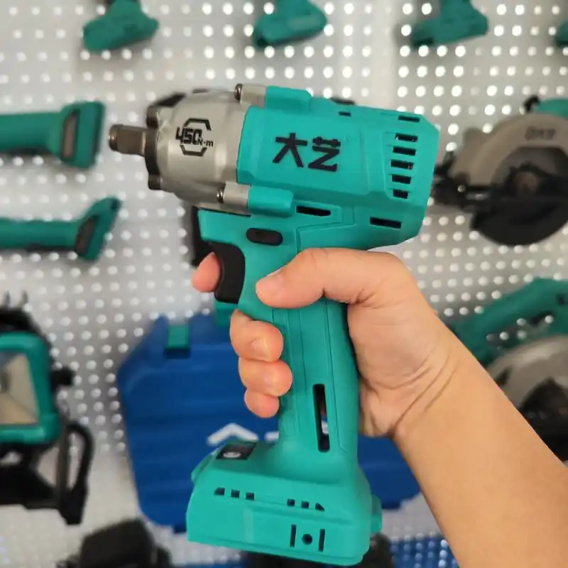 用了大艺大艺450牛a7锂电冲击电动扳手,修车再也不费力了! - 抖音