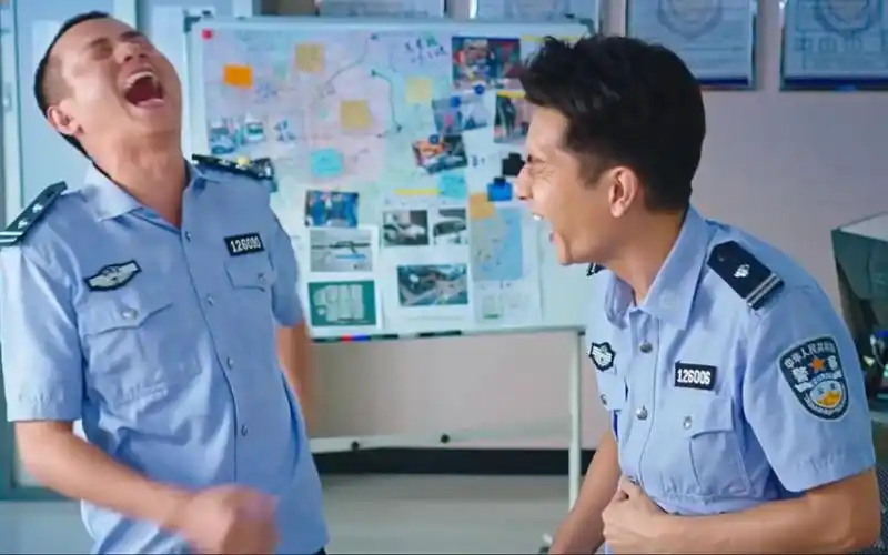 美人鱼名场面高清无水印