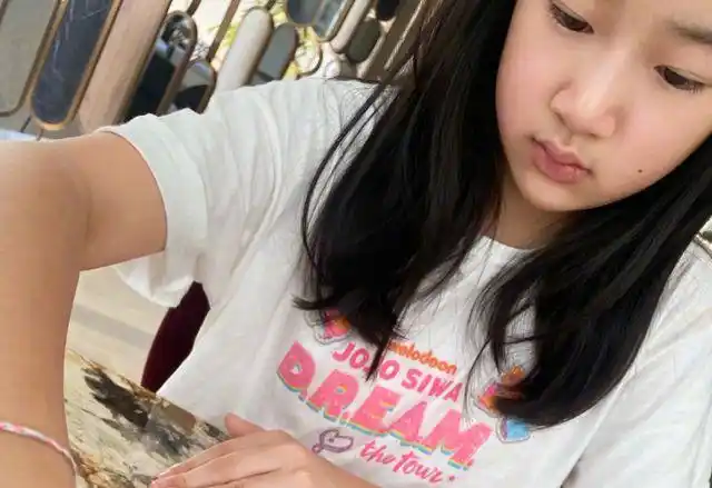 对比以前neinei的照片跟现在的照片,大家一定会发现,neinei长大了好多