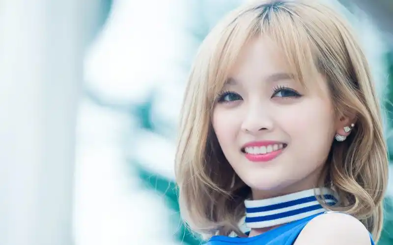 性感美女吴宣仪图片壁纸89