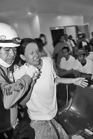 谈判人员当天在菲南部的南阿古桑省与绑架人质的部落武装分子达成协议