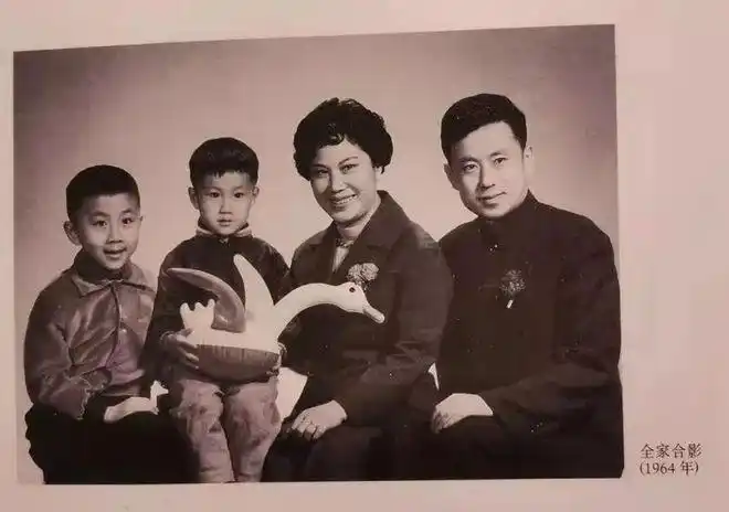 这位富阳人,引发全球粉丝怀念|越剧|表演艺术家|徐玉兰|徐派_网易订阅