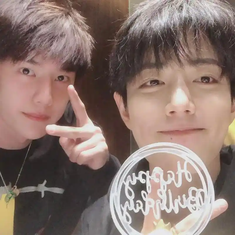 博君一肖 情头有了,博肖双人头像也要有! bgm—阳光 - 抖音