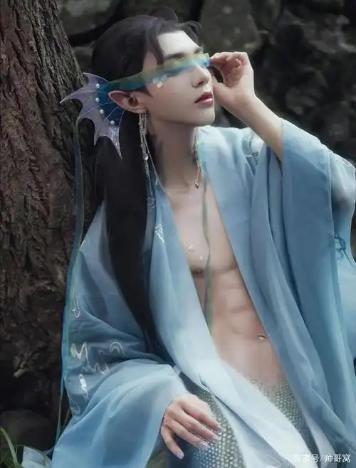 艺术感十足的男版美人鱼,画面太震撼了,虽然是合成的,但很美!