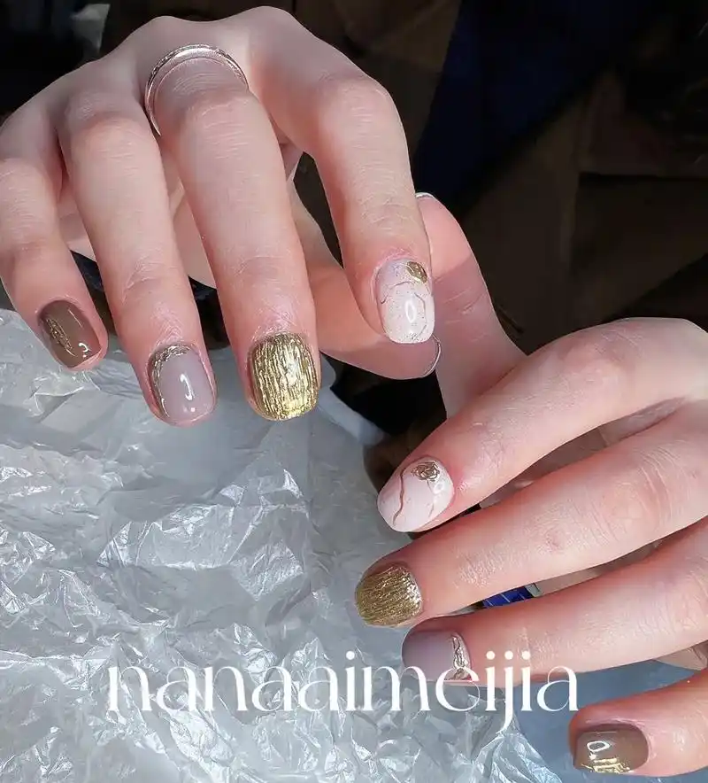 正方形指甲一个月的变化