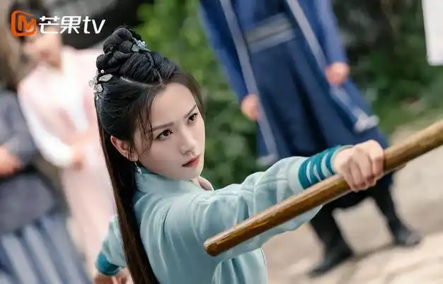 大多数人都不知道苏梦迪一开始不是学表演的,毕业于山东第一医科大学