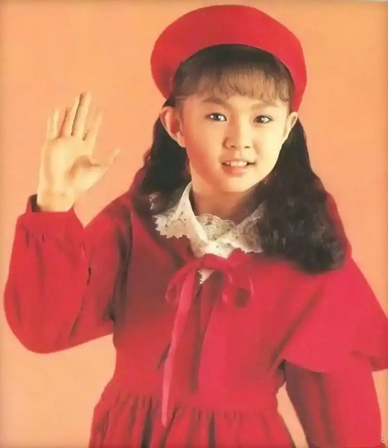 卓依婷出道38年以来珍贵照片分享.依婷从小女孩9799到少女 - 抖音