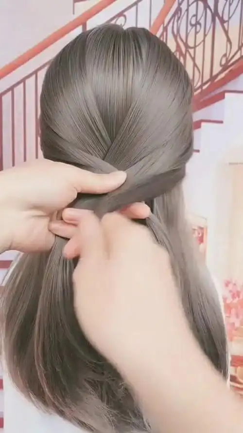 清爽淑女不挡眼睛的仙女辫这样扎!