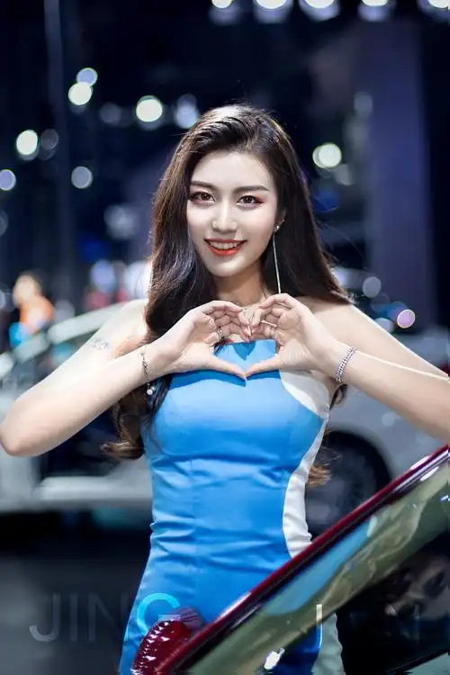 2017重庆3国际车展的美女们