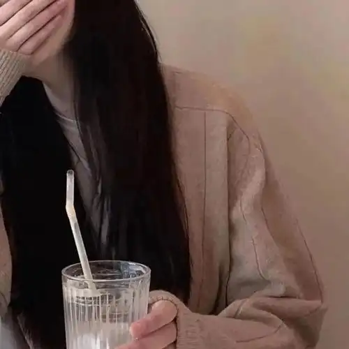 女生头像真人可爱合集四一些搞笑的朋友圈文案