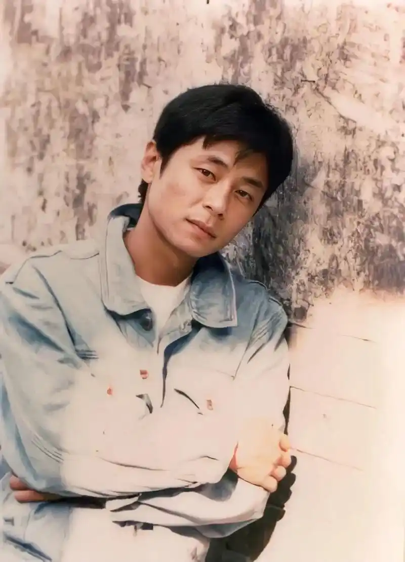 我喜欢王杰,奈何杰哥离我太遥远,后来我找到了杰哥的平替,大家