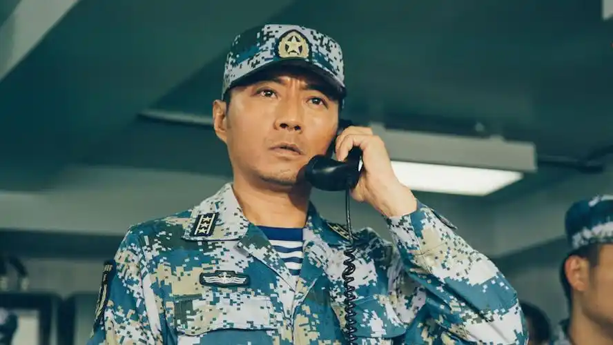 电视剧孤军英雄简介(油头粉面就不要演军人了!