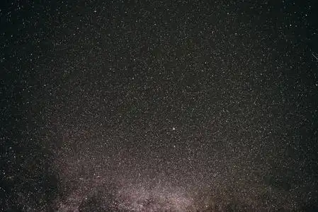 与银河的灰色星空夜空背景照片