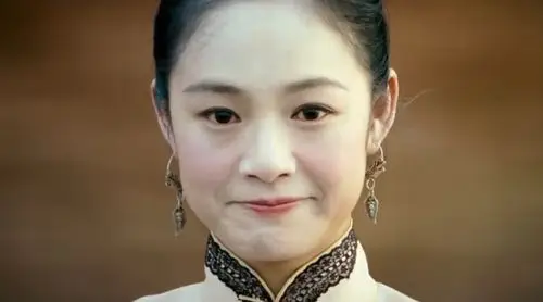 认真娱乐酱         邪不压正发布周韵特辑,从花姐到巧红,奇女子