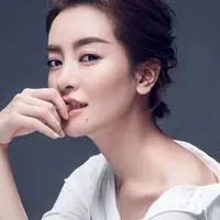 李晟头像,李晟qq头像图片,雪白的肌肤端正的五官