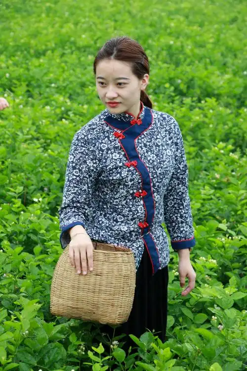 百花村村姑采花啦!