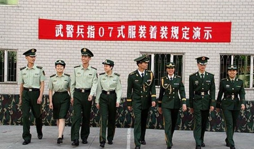 军事片《红蝎子》,女主角身穿87式警服,工作到现在就是三级警督