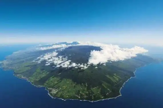 世界面积最大的十大岛屿巴芬岛上榜第一大部分面积被厚冰覆盖