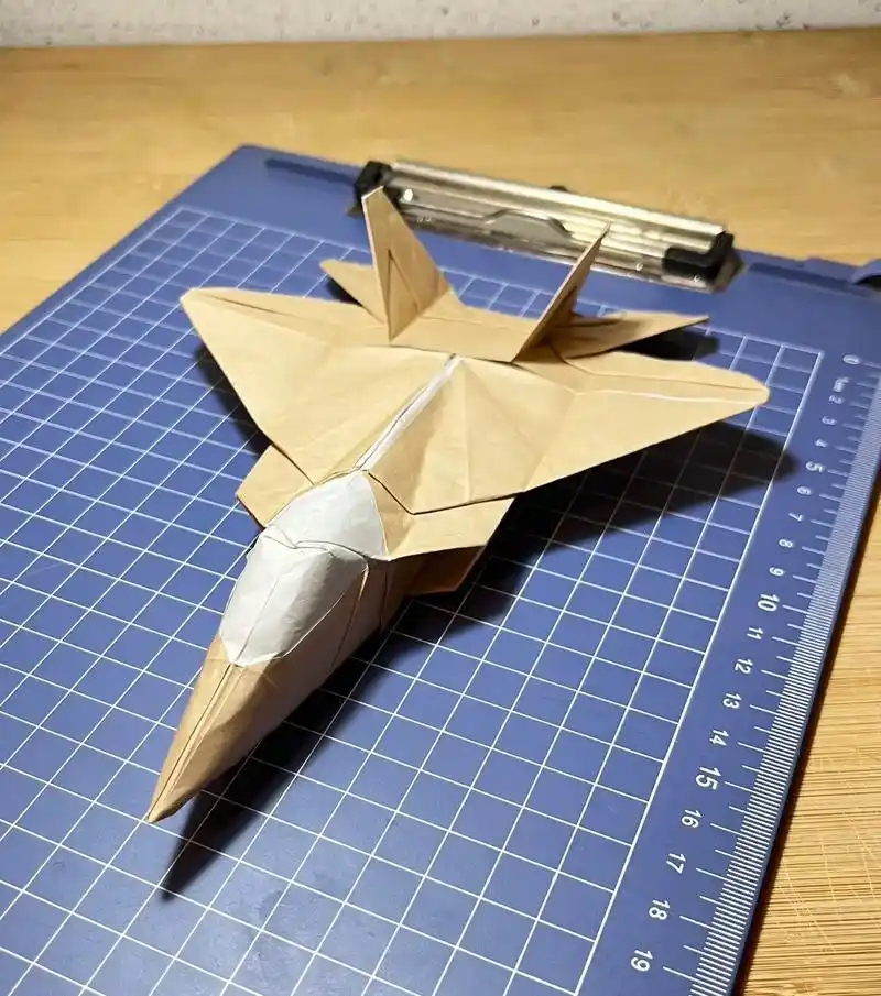 下次折个歼207615.#折纸 #f22 #战斗机 - 抖音