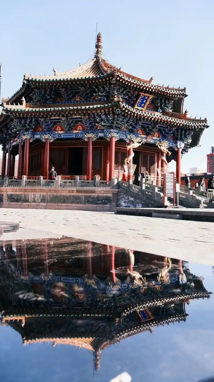 盛京风华  今天我想带你们领略一下沈阳故宫的魅力.