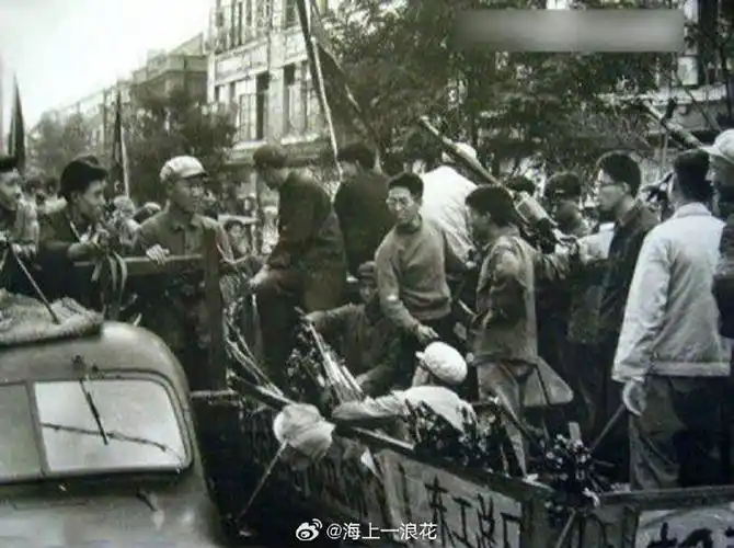 "文革"时期,广州几次大规模武斗在"文革"动乱最甚的头两年里,广州有过