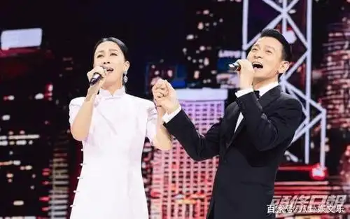 与那英相隔24年再合唱《东方之珠》 !刘德华被赞还是那么年轻