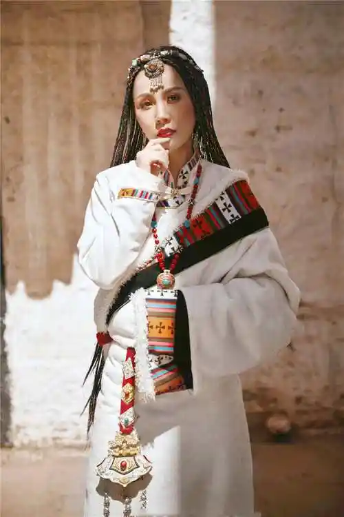 藏服女装蒙古服饰羊毛白色藏袍西装特色民族风藏式长袍藏裙女 白色