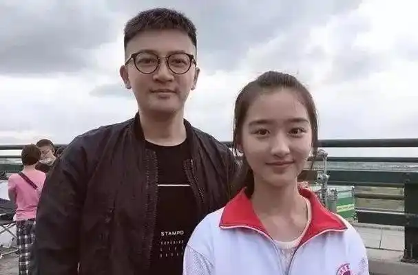 纪姿含和男朋友照片(纪姿含现任男朋友是谁)-天晟网