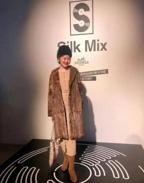 原创从网红变成大牌代言人晚晚风的魅力在哪里