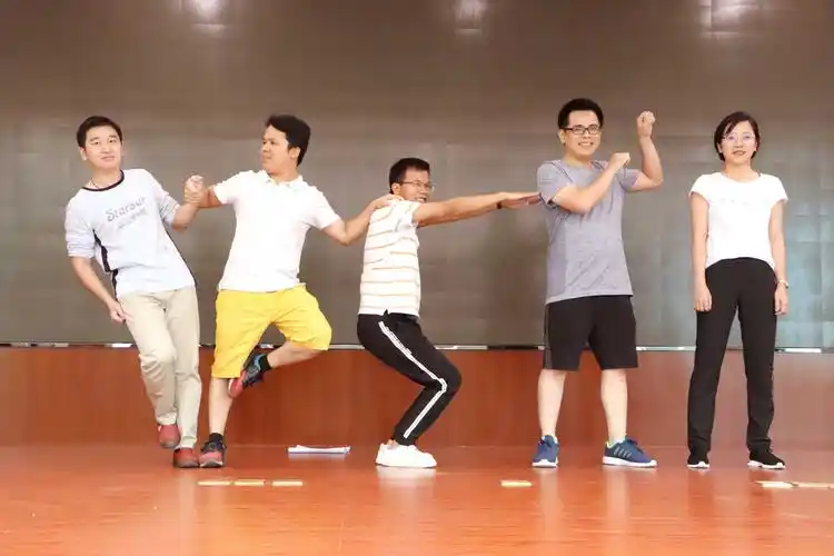 "六六六队"团队造型"猛虎队"团队造型"一心队"团队造型活动从"破冰