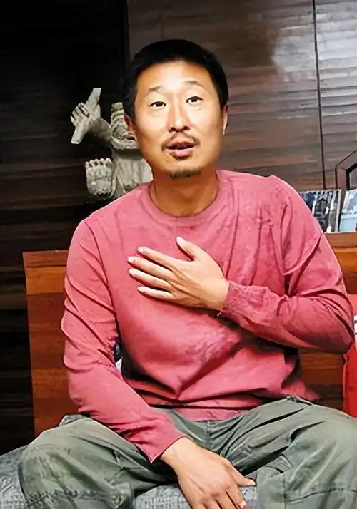 回顾穷小子娶最美军花走红18年零绯闻靠3招战胜婚姻危机