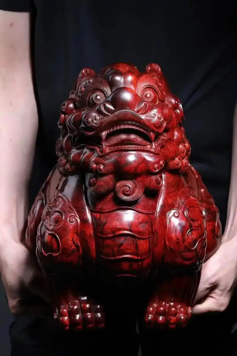 小叶紫檀貔貅摆件