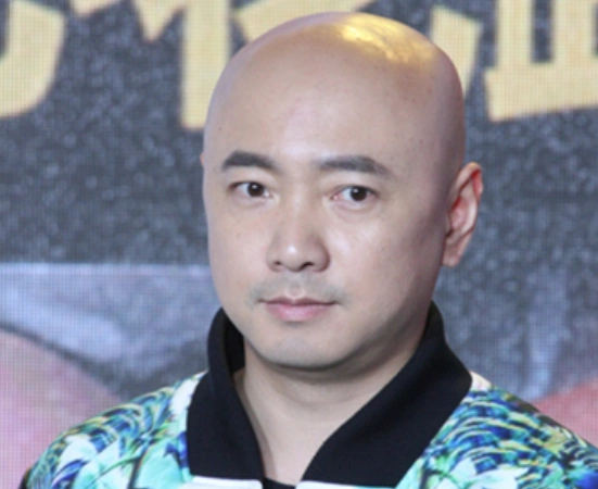 "光头"明星!图一帅爆,图二"笑死"!图三惊讶!图四意想不到