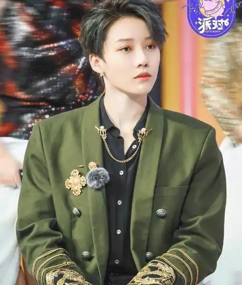 原创非日常派对收官官博晒the9海报成员造型用心精致