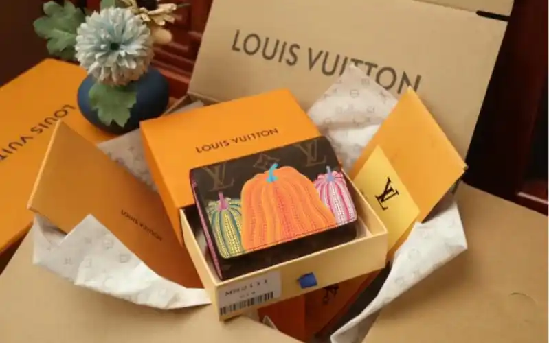 lv路易威登m82111新款(南瓜)从小就画南瓜的草间,后来作为绘画和雕刻