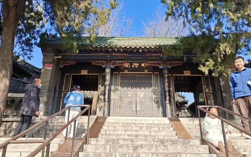 济南最大的道教庙宇,大明湖北极阁,地方虽小,历史却很悠久