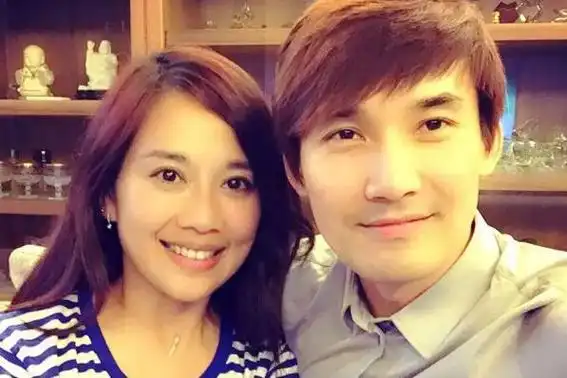 陈松伶老公张铎个人资料简介相差八岁结婚十余年恩爱如初