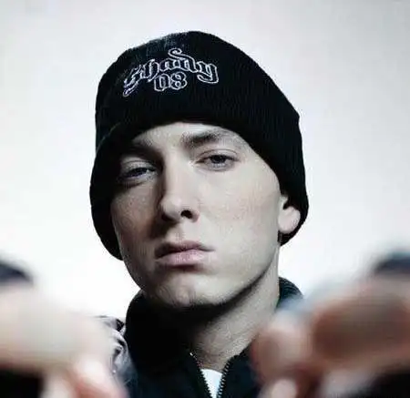 易斯·莱斯托填词,谱曲,收录于埃米纳姆第五张录音室专辑《encore》中