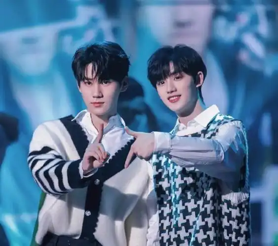 鑫源  #丁程鑫张真源  #tnt时代少年团有跟我一样担25的姐子嘛 最近