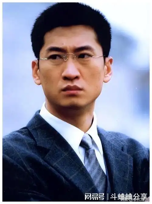 吻戏伸舌肇事逃逸为哀悼去世女粉丝发文是时候为周杰正名了