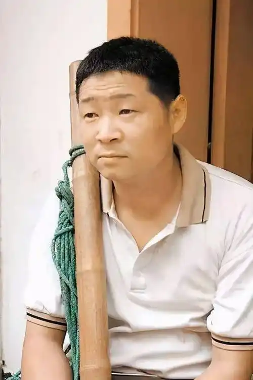 原创三德子放着明星不愿当领着娇妻去开荒