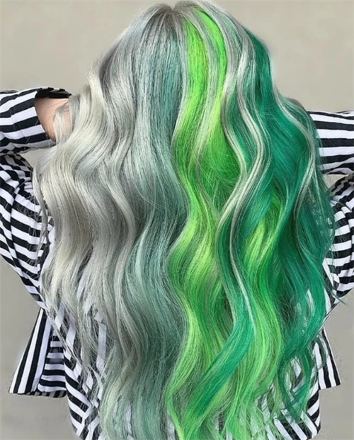 这一款可以说是彩虹色色系的混搭吧,蓝色,黄色,粉色