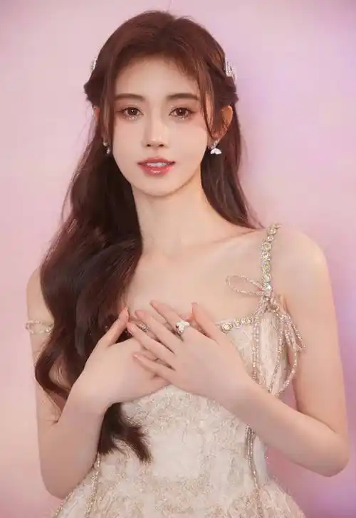 鞠婧祎,毛晓慧主演的《仙剑四》开播,你会追剧吗?_韩菱_柳梦_观众