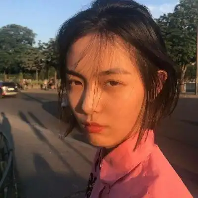 高清普普通通的女生头像图片