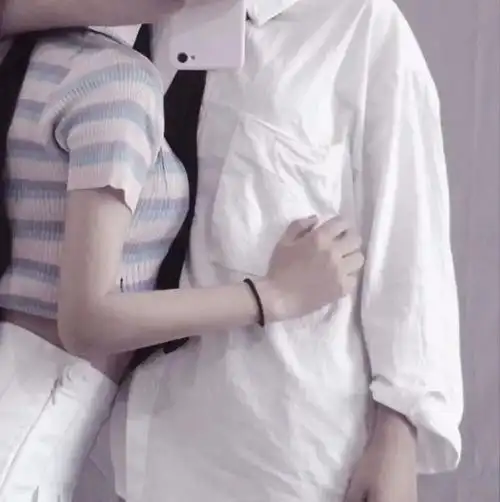 头像| 情侣:要并肩而立 一起成为更好的大人