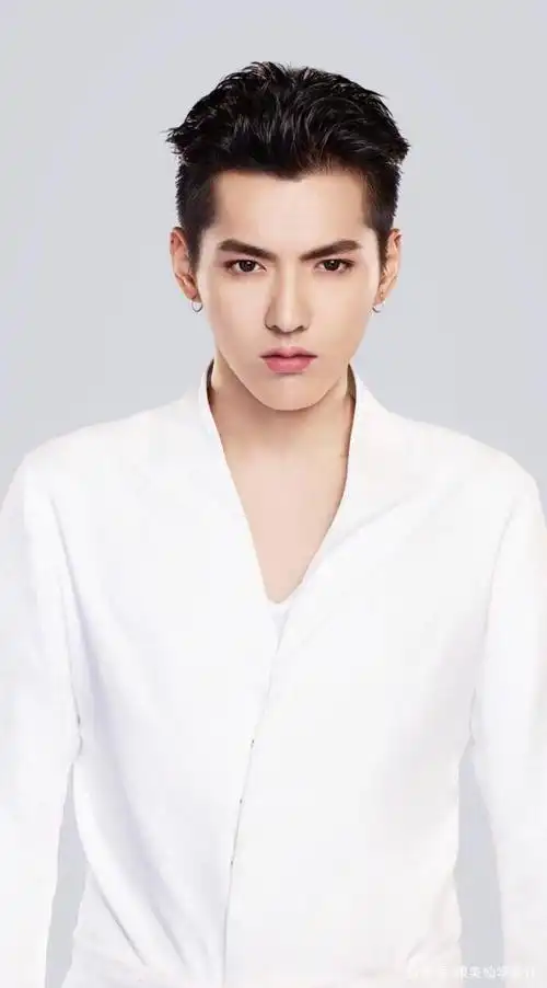 怎么用ps抠图:ps证件照换底色ps最美证件照教程模板素材插件免费版证