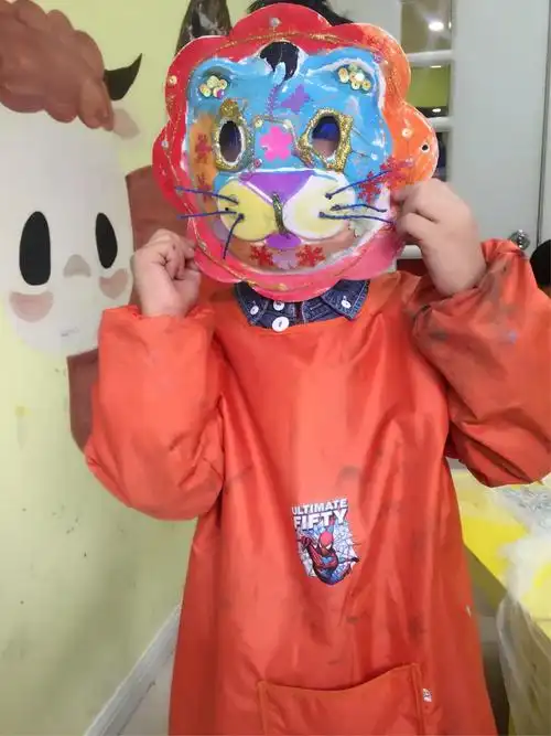 哇哦!很可爱的小狮子来喽!