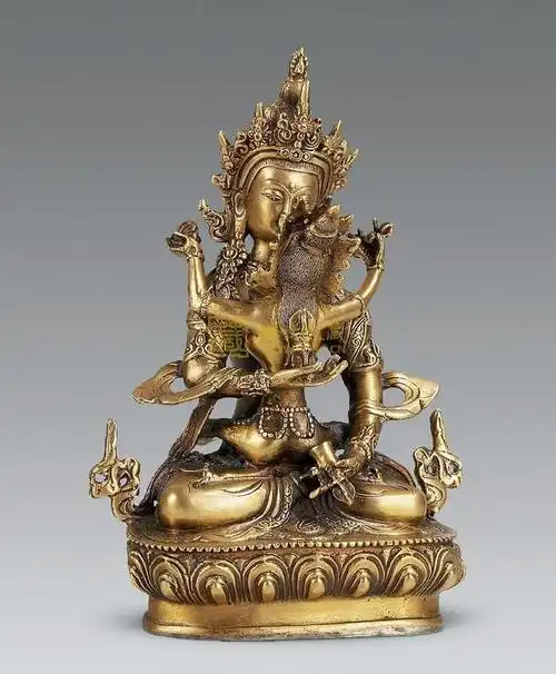 它继承了印度教中性力派(纵乐派)的思想和实践.